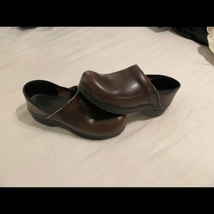 Dansko clogs 39